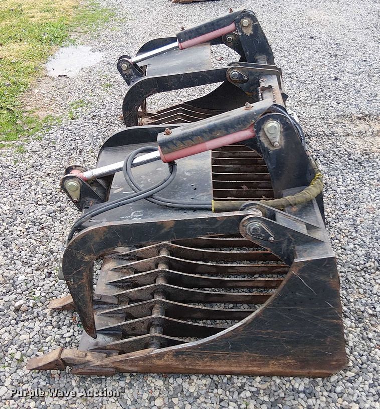 image for item DT4698 Skid steer rock grapple bucket