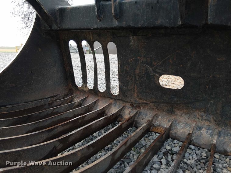 image for item DT4698 Skid steer rock grapple bucket