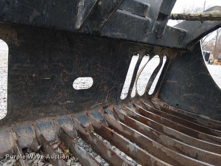 image for item DT4698 Skid steer rock grapple bucket