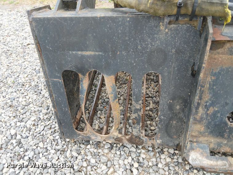 image for item DT4698 Skid steer rock grapple bucket