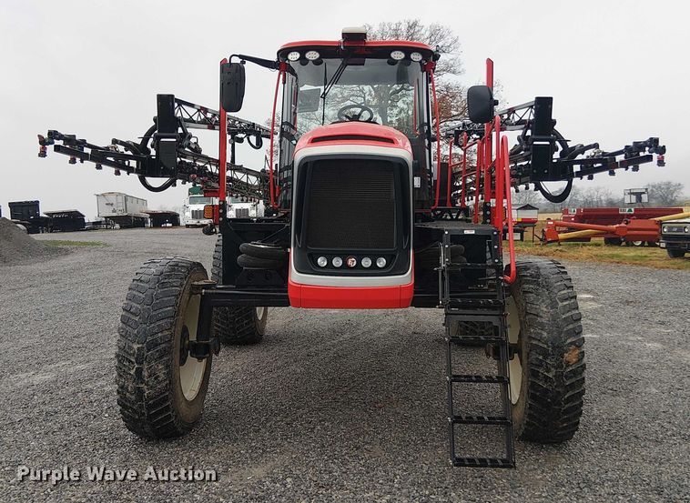 image for item DT4700 2019 Apache AS640 sprayer