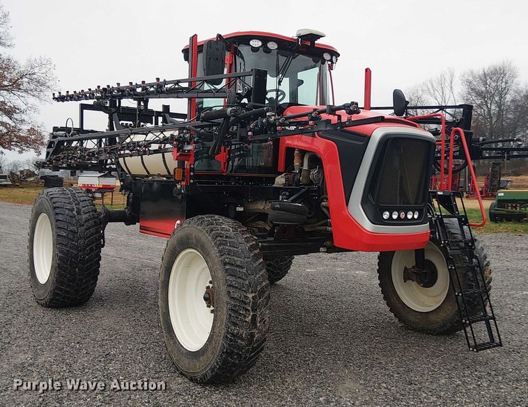 image for item DT4700 2019 Apache AS640 sprayer