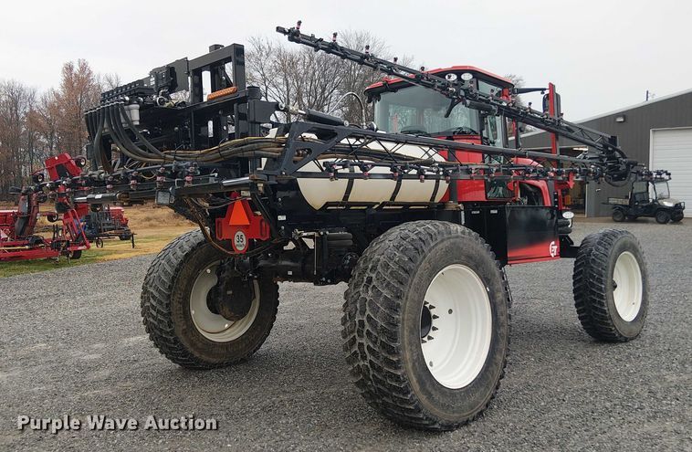image for item DT4700 2019 Apache AS640 sprayer