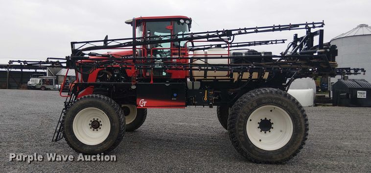 image for item DT4700 2019 Apache AS640 sprayer