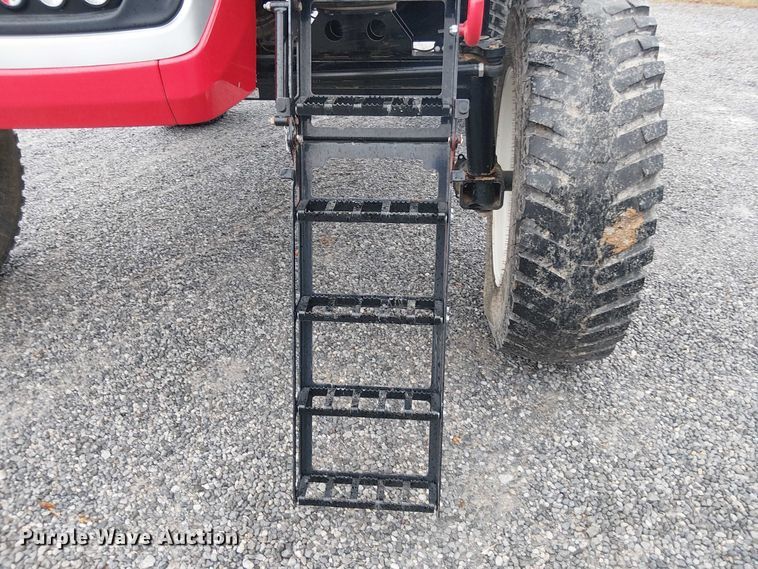 image for item DT4700 2019 Apache AS640 sprayer