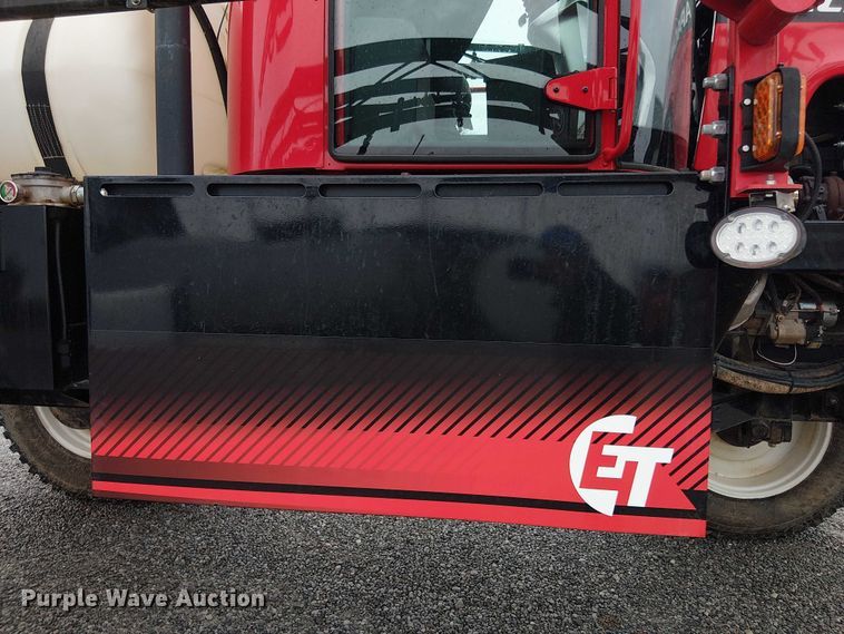 image for item DT4700 2019 Apache AS640 sprayer