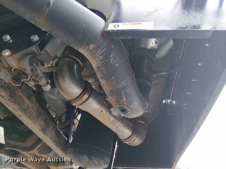 image for item DT4700 2019 Apache AS640 sprayer