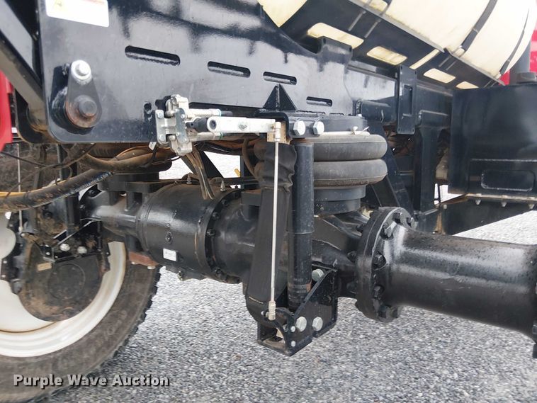 image for item DT4700 2019 Apache AS640 sprayer
