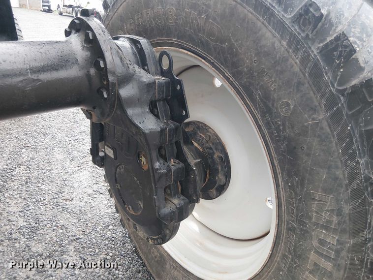 image for item DT4700 2019 Apache AS640 sprayer