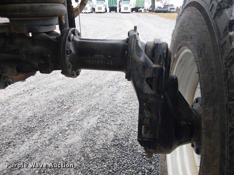 image for item DT4700 2019 Apache AS640 sprayer