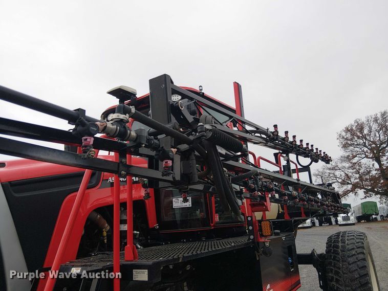 image for item DT4700 2019 Apache AS640 sprayer