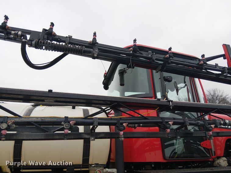image for item DT4700 2019 Apache AS640 sprayer