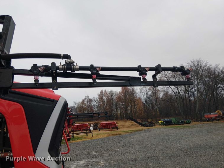 image for item DT4700 2019 Apache AS640 sprayer