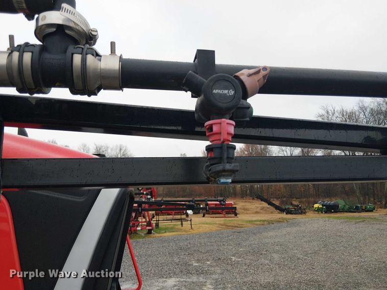 image for item DT4700 2019 Apache AS640 sprayer