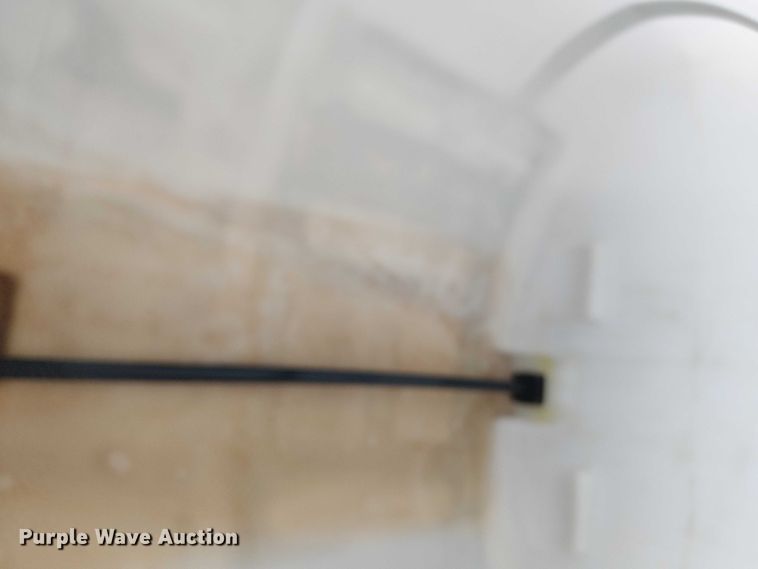 image for item DT4700 2019 Apache AS640 sprayer