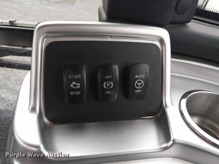 image for item DT4700 2019 Apache AS640 sprayer