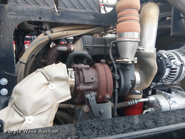 image for item DT4700 2019 Apache AS640 sprayer