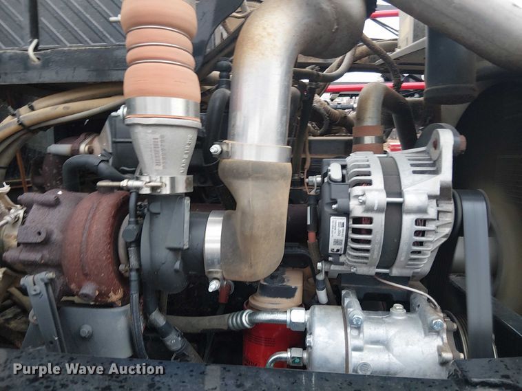 image for item DT4700 2019 Apache AS640 sprayer