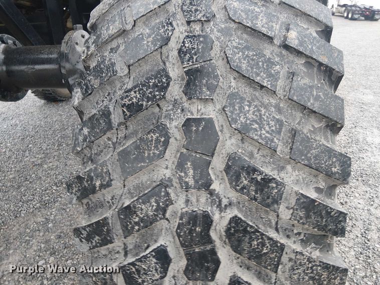 image for item DT4700 2019 Apache AS640 sprayer