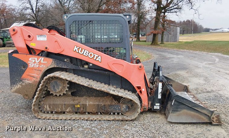 MINI CARGADOR SOBRE ORUGAS 2019 KUBOTA SVL952S