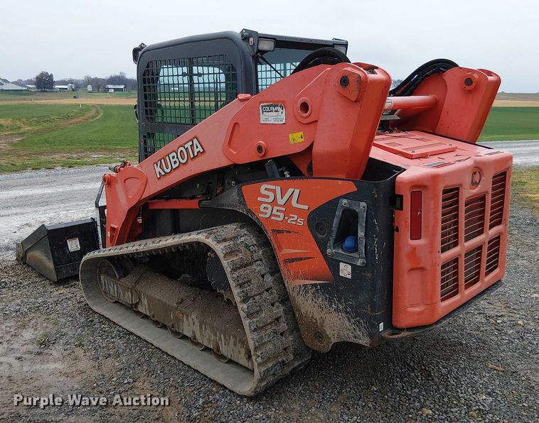 image for item DT4702 2019 Kubota SVL95-2S tracked skid steer loader