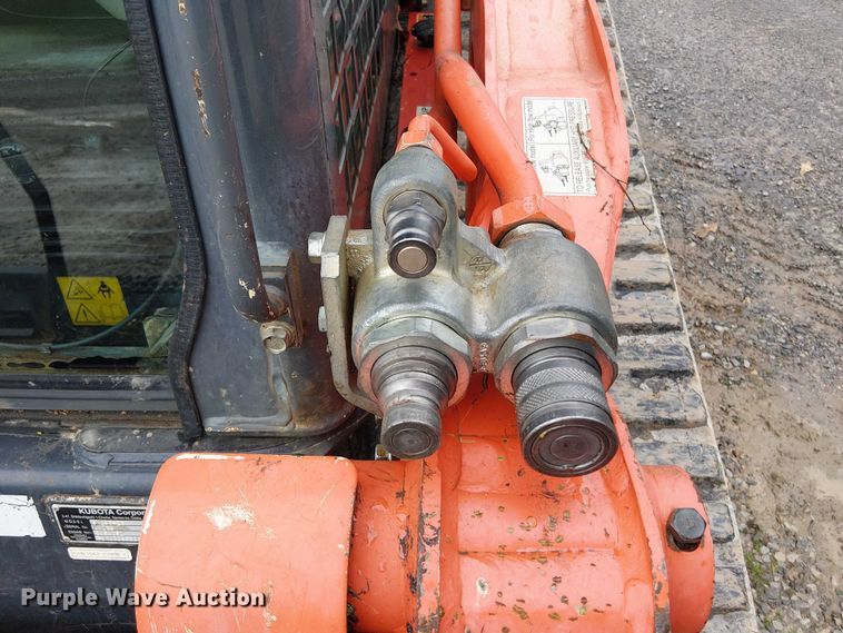 image for item DT4702 2019 Kubota SVL95-2S tracked skid steer loader