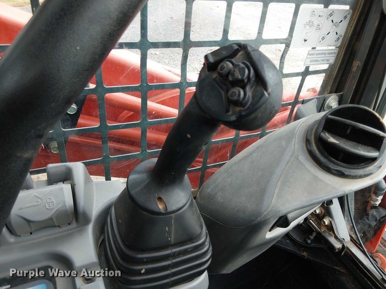 image for item DT4702 2019 Kubota SVL95-2S tracked skid steer loader