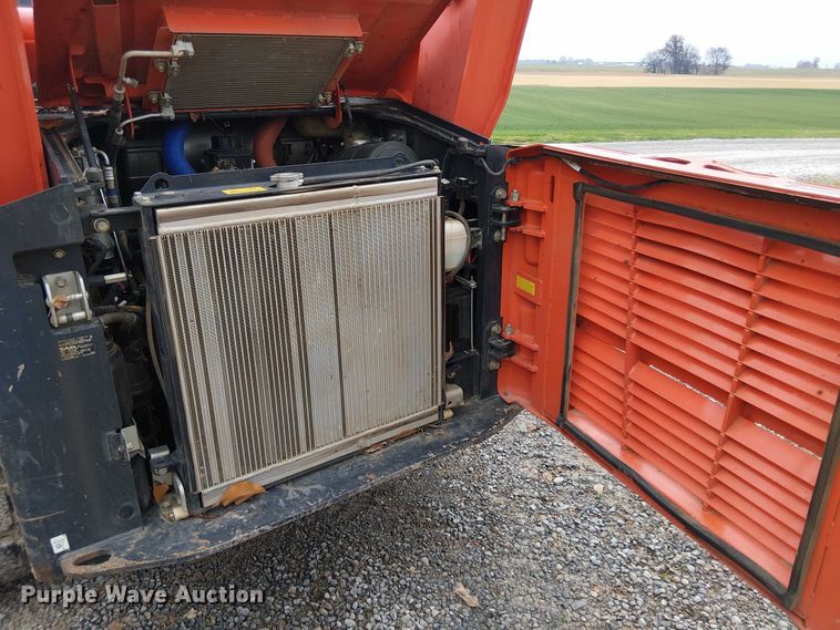 image for item DT4702 2019 Kubota SVL95-2S tracked skid steer loader