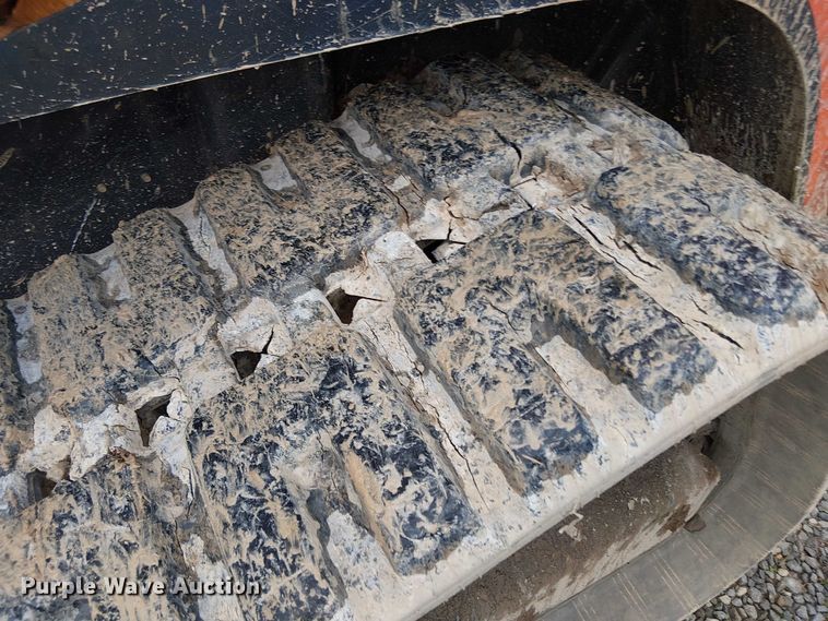 image for item DT4702 2019 Kubota SVL95-2S tracked skid steer loader