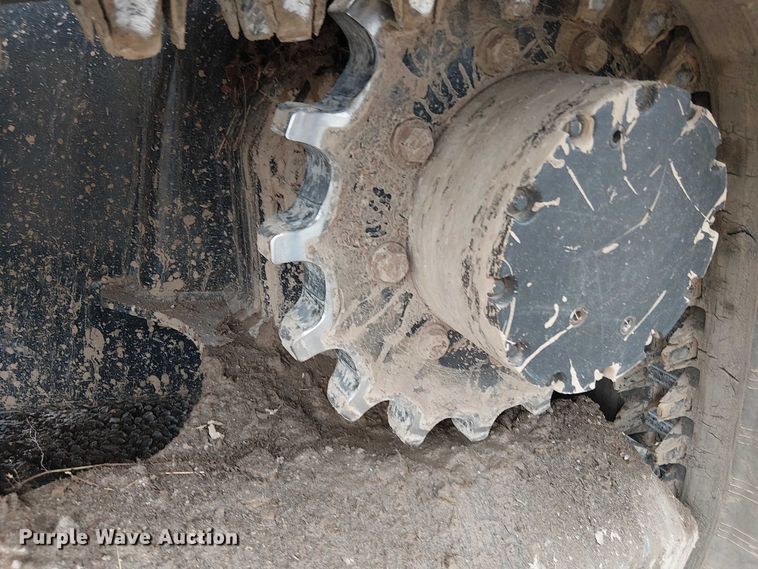 image for item DT4702 2019 Kubota SVL95-2S tracked skid steer loader