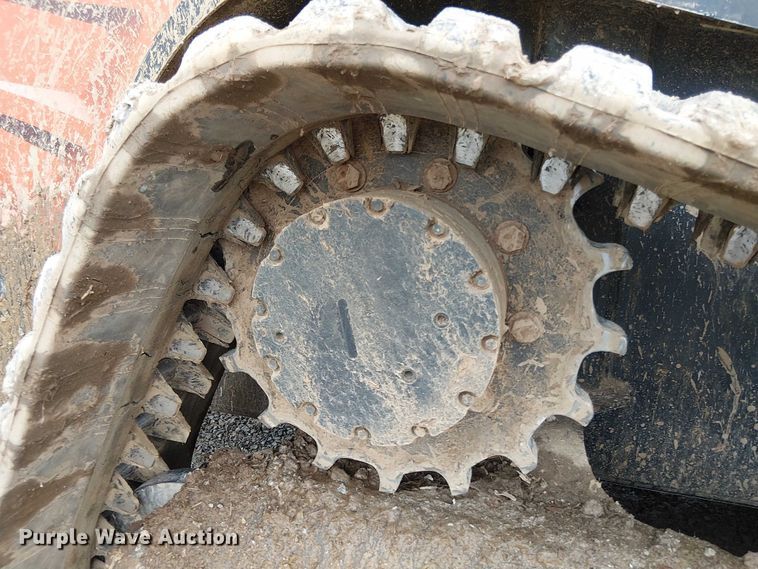 image for item DT4702 2019 Kubota SVL95-2S tracked skid steer loader