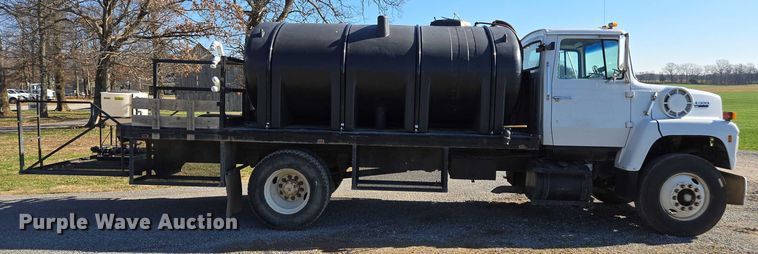 image for item DT4703 1990 Ford LN8000 water truck