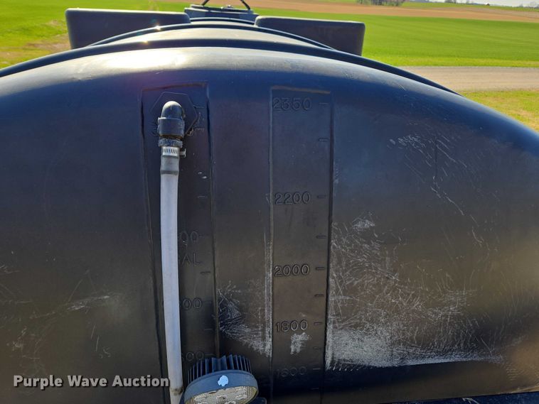 image for item DT4703 1990 Ford LN8000 water truck