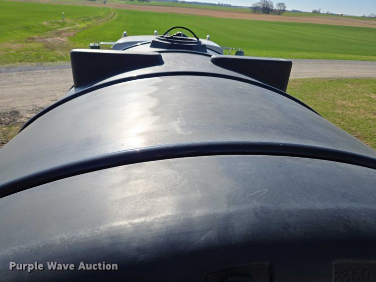 image for item DT4703 1990 Ford LN8000 water truck