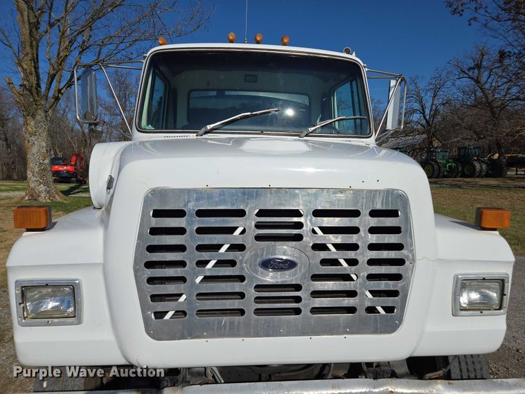 image for item DT4703 1990 Ford LN8000 water truck