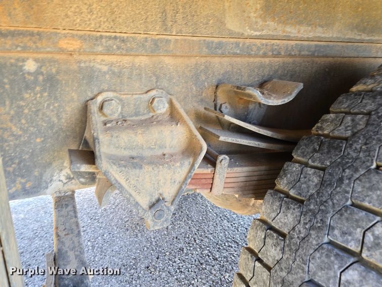 image for item DT4703 1990 Ford LN8000 water truck