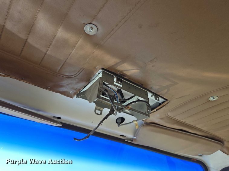 image for item DT4703 1990 Ford LN8000 water truck