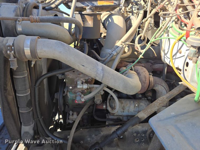 image for item DT4703 1990 Ford LN8000 water truck