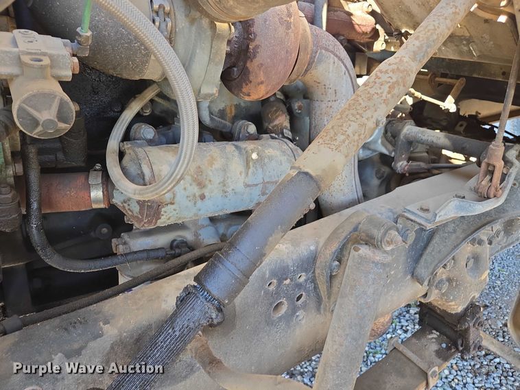 image for item DT4703 1990 Ford LN8000 water truck