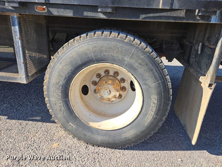 image for item DT4703 1990 Ford LN8000 water truck