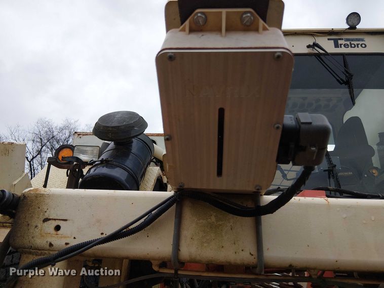 image for item DT4705 2005 Trebro AutoStack sod harvester