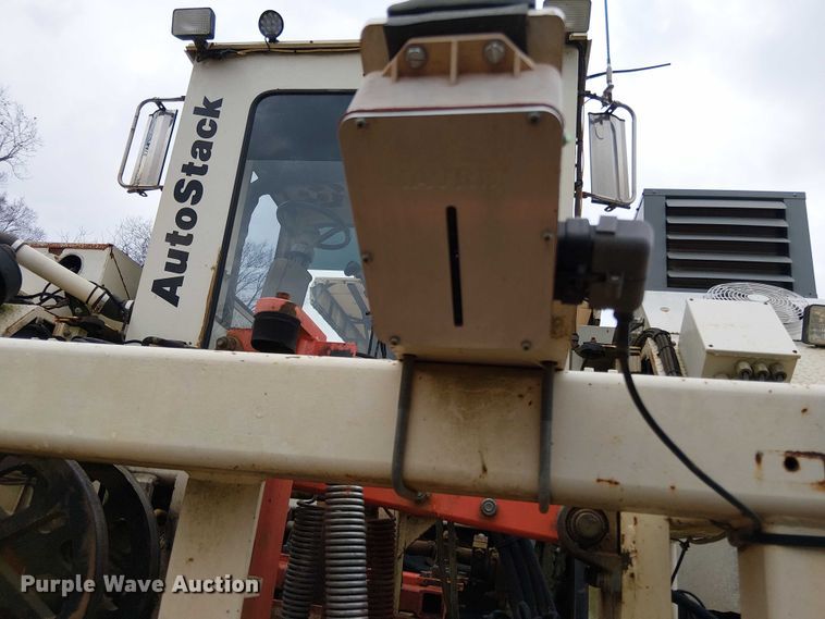 image for item DT4705 2005 Trebro AutoStack sod harvester