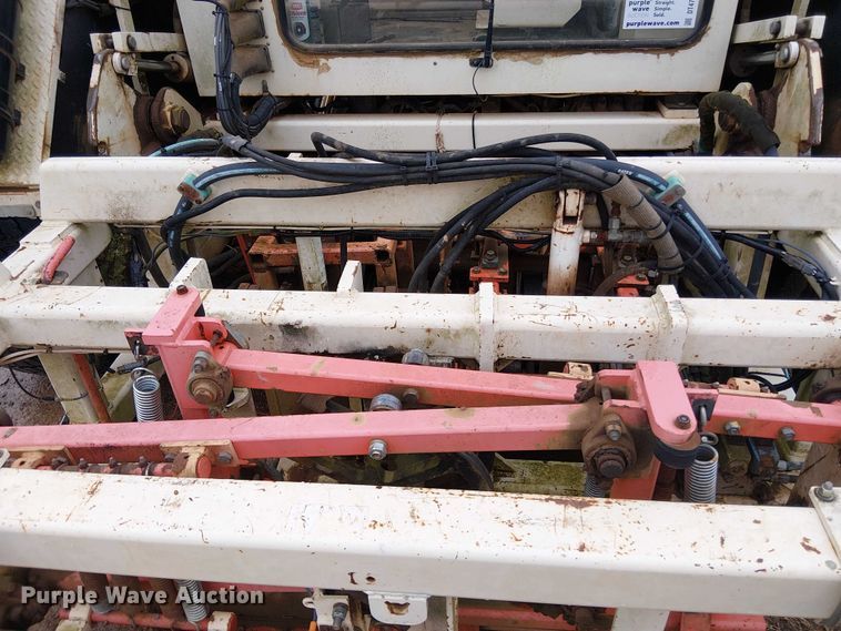 image for item DT4705 2005 Trebro AutoStack sod harvester