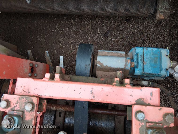 image for item DT4705 2005 Trebro AutoStack sod harvester