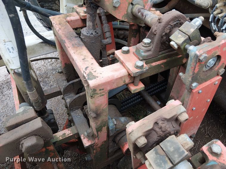 image for item DT4705 2005 Trebro AutoStack sod harvester