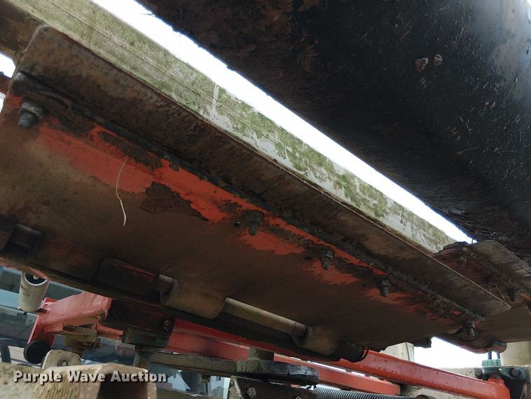 image for item DT4705 2005 Trebro AutoStack sod harvester