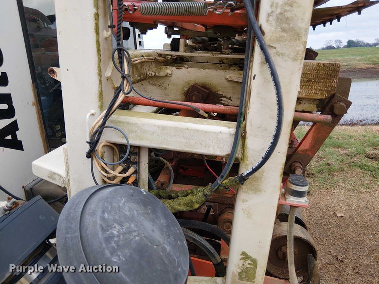 image for item DT4705 2005 Trebro AutoStack sod harvester