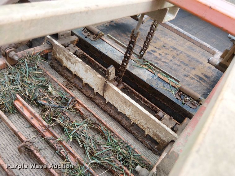 image for item DT4705 2005 Trebro AutoStack sod harvester