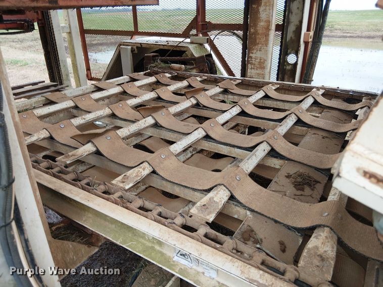 image for item DT4705 2005 Trebro AutoStack sod harvester