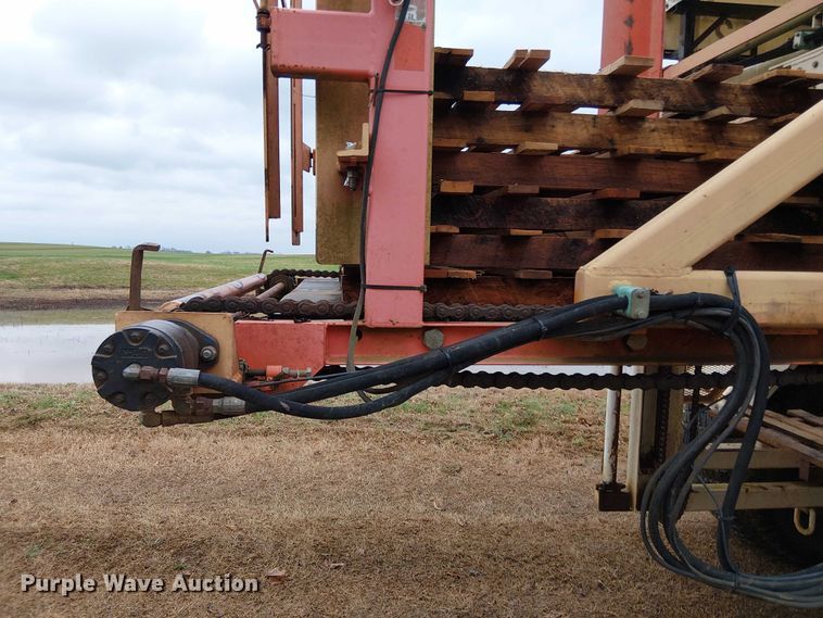 image for item DT4705 2005 Trebro AutoStack sod harvester